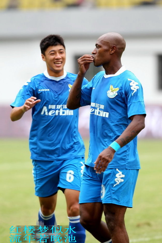 关于阿尔滨队外援表现出色，带领球队一路高歌的信息